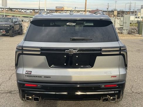 Certified 2024 Chevrolet Traverse RS w/ LPO, Floor Liner Package image 4