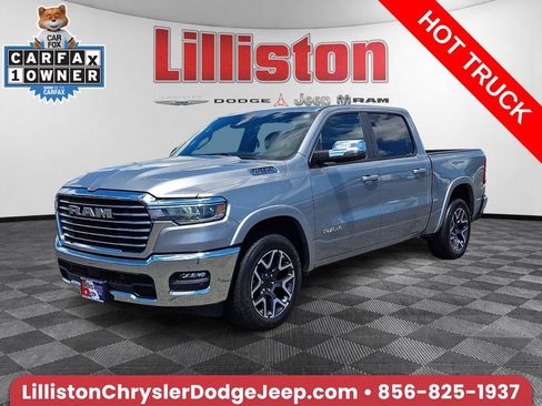 Used 2025 RAM 1500 Laramie AWD/4WD image 1