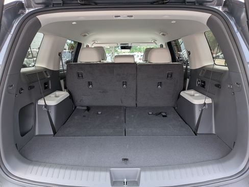 Used 2025 Hyundai Santa Fe SEL FWD image 13