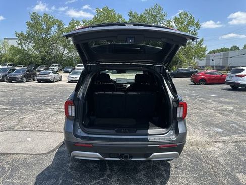 Used 2025 Ford Explorer Platinum w/ LUX Leather Package AWD/4WD image 23