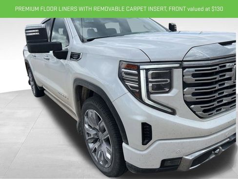 Used 2023 GMC Sierra 1500 Denali w/ Denali Reserve Package AWD/4WD image 10