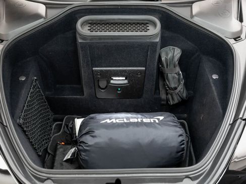 Used 2023 McLaren 720S Spider image 40