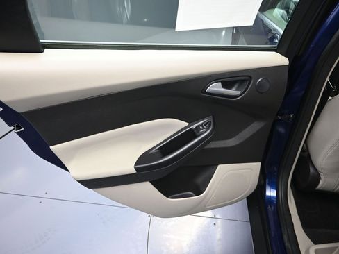 Used 2016 Ford Focus Electric Hatchback w/ Exterior Protection Package image 27