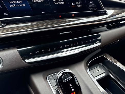 Used 2021 Cadillac Escalade Sport w/ Driver Assist Tech Package AWD/4WD image 25
