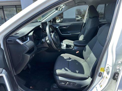 Certified 2022 Toyota RAV4 XLE image 15