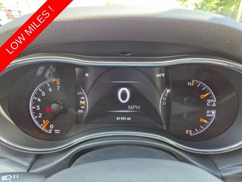Used 2020 Jeep Grand Cherokee Limited RWD image 32