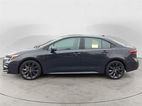 Used 2025 Toyota Corolla XSE image 2