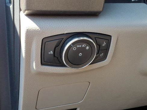 Used 2022 Ford F250 XL w/ Power Equipment Group AWD/4WD image 17