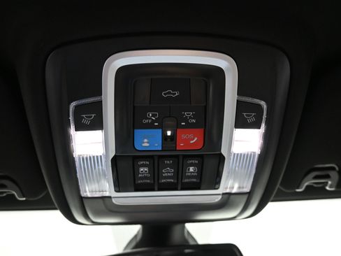 Used 2024 RAM 2500 Laramie w/ Night Edition image 15