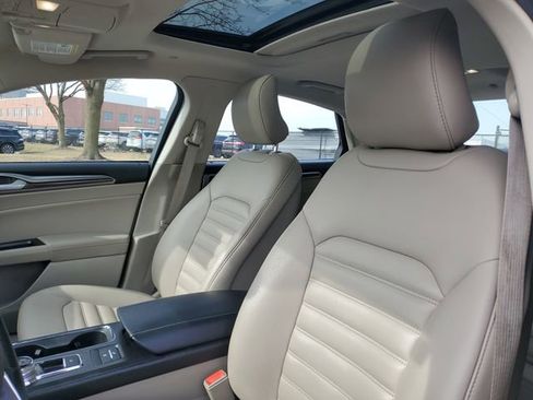 Used 2019 Ford Fusion SEL image 10