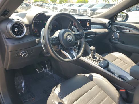 Used 2024 Alfa Romeo Tonale Veloce AWD/4WD image 13