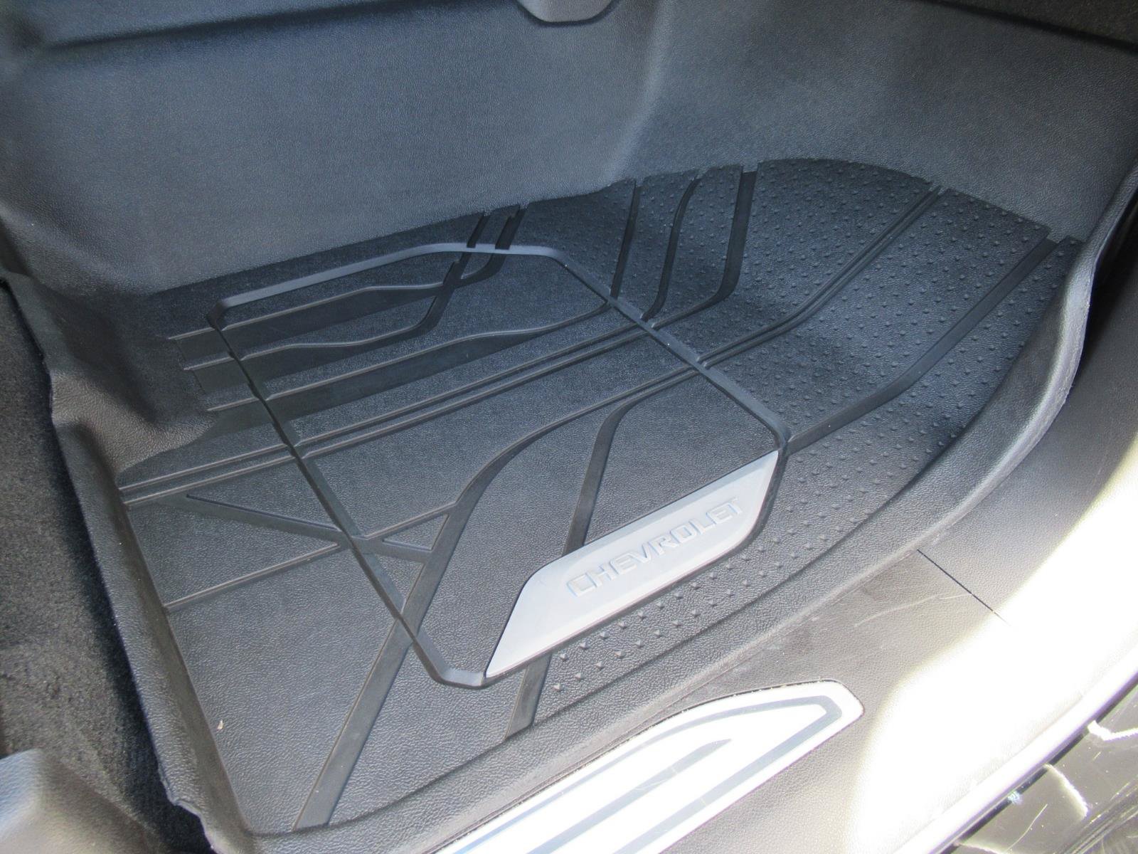 Used 2025 Chevrolet Silverado 1500 LT RWD image 36