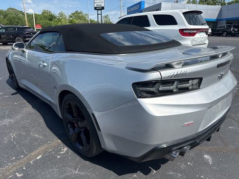 Used 2017 Chevrolet Camaro SS RWD image 3