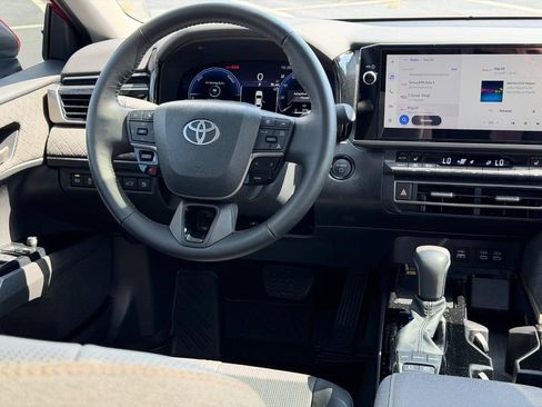Certified 2025 Toyota Camry XLE FWD image 14