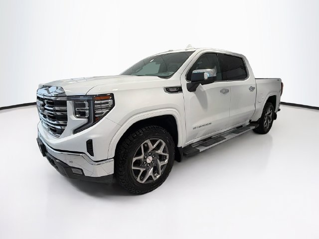 Used 2022 GMC Sierra 1500 SLT w/ SLT Premium Plus Package AWD/4WD image 3