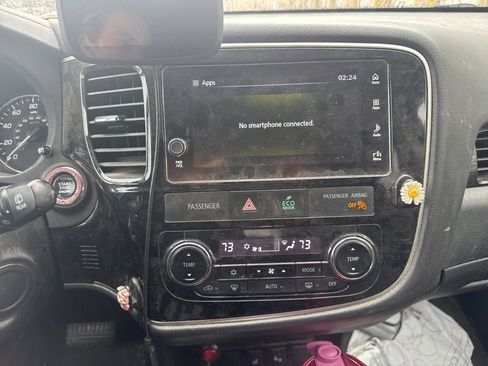 Used 2018 Mitsubishi Outlander GT image 10