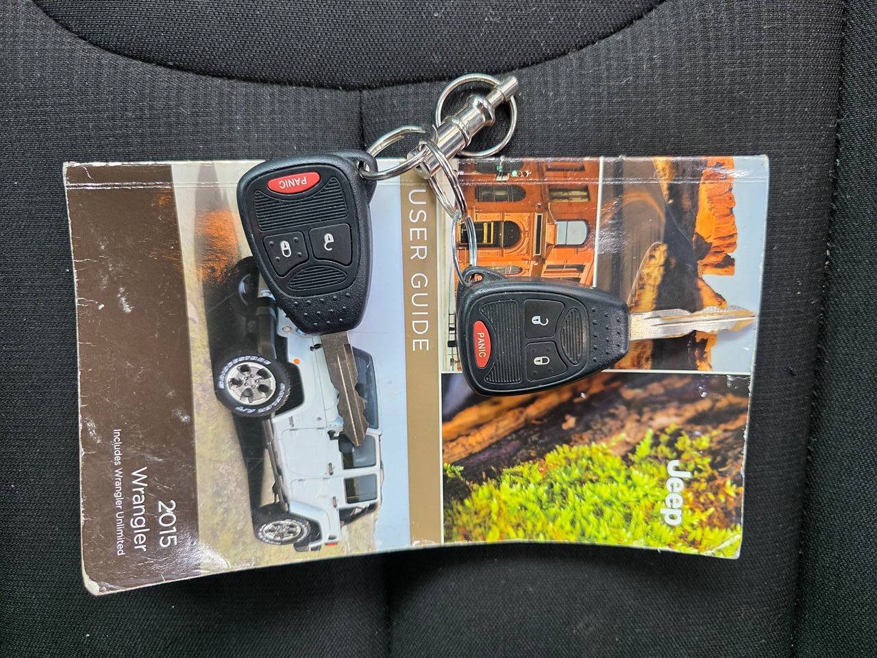 Used 2015 Jeep Wrangler Sahara w/ Connectivity Group AWD/4WD image 19