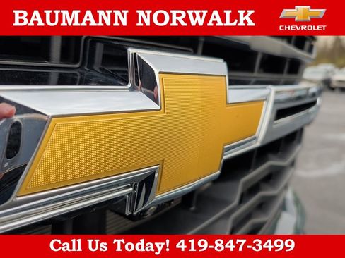 Used 2025 Chevrolet Silverado 2500 LT w/ Texas Edition image 9