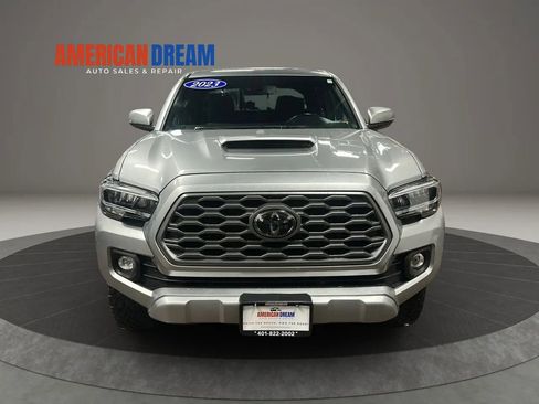 Used 2023 Toyota Tacoma TRD Sport AWD/4WD image 7