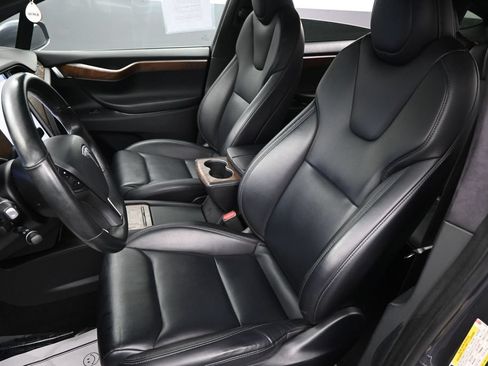 Used 2020 Tesla Model X Long Range AWD/4WD image 25