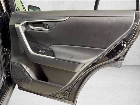 Used 2025 Toyota RAV4 XLE FWD image 16