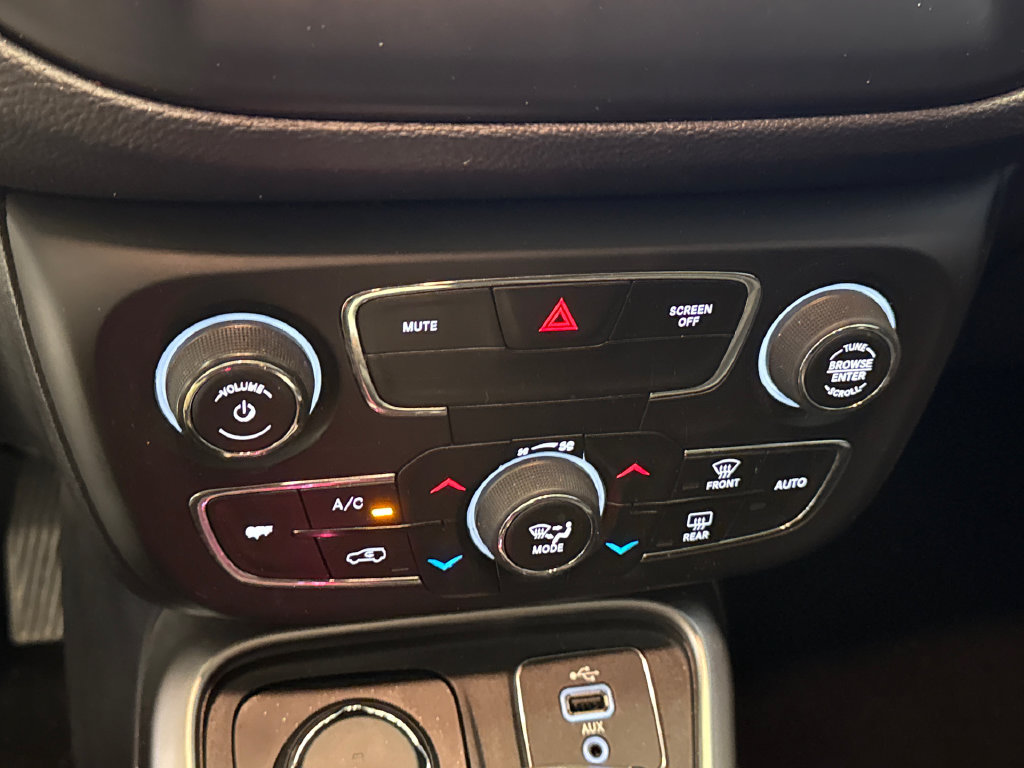 Used 2017 Jeep Compass Latitude w/ Popular Equipment Group AWD/4WD image 27