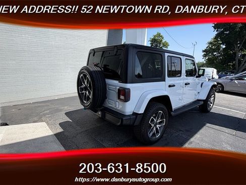 Used 2024 Jeep Wrangler Unlimited w/ Convenience Group AWD/4WD image 5