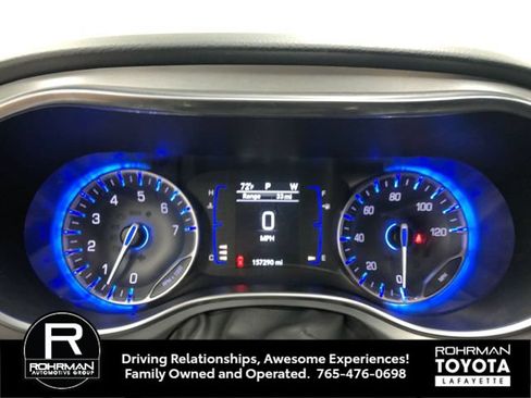 Used 2019 Chrysler Pacifica Touring-L w/ S Appearance Package FWD image 17