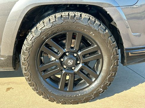 Used 2021 Toyota 4Runner Nightshade image 10