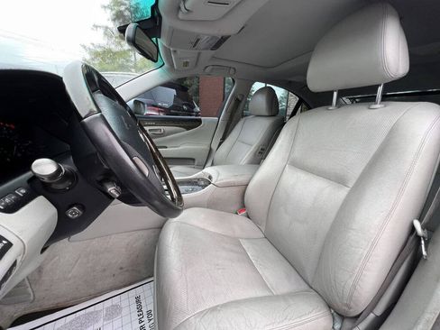 Used 2009 Lexus LS 460 RWD image 8