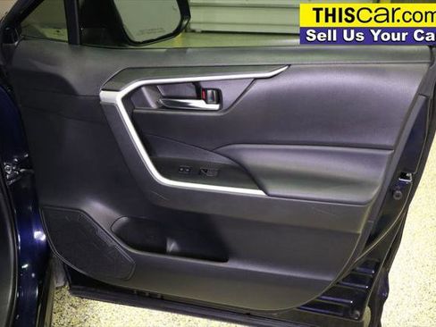 Used 2022 Toyota RAV4 XLE w/ Convenience Package image 30