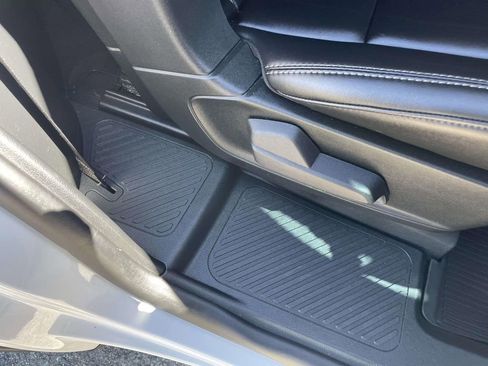 Used 2023 Ford Explorer XLT w/ Equipment Group 202A image 25