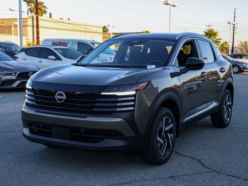 New 2026 Nissan Kicks SV FWD image 8