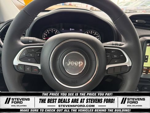 Used 2023 Jeep Renegade Altitude AWD/4WD image 22