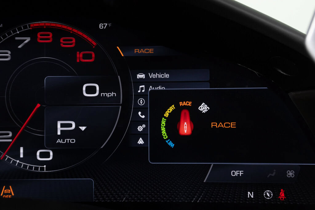 Used 2025 Ferrari Roma Spider RWD image 38