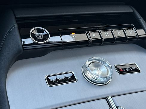 New 2026 Lincoln Navigator Reserve w/ Jet Appearance Package AWD/4WD image 21