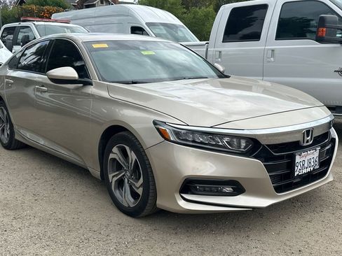 Used 2018 Honda Accord EX image 2