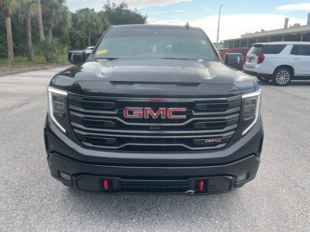 Used 2025 GMC Sierra 1500 AT4 w/ AT4 Premium Package AWD/4WD image 6