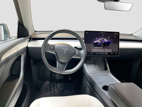 Used 2023 Tesla Model Y Long Range AWD/4WD image 20