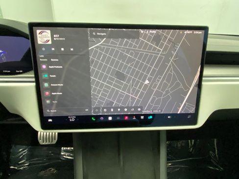 Used 2023 Tesla Model S Plaid image 28