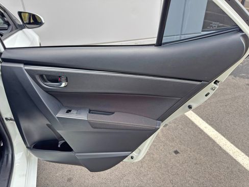 Used 2019 Toyota Corolla LE w/ Carpet Mat Package (TMS) FWD image 36