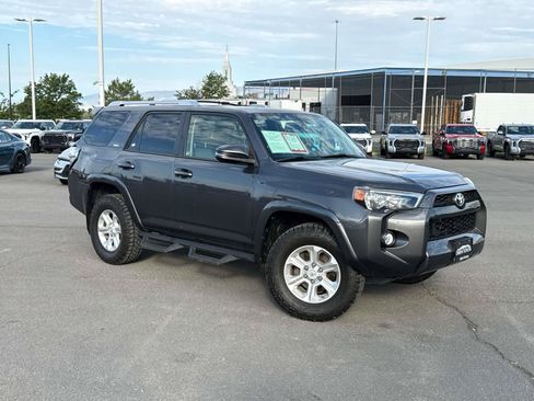 Used 2017 Toyota 4Runner SR5 Premium AWD/4WD image 1
