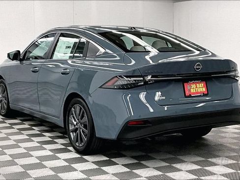 New 2026 Nissan Sentra SL w/ Floor Mat Package FWD image 3