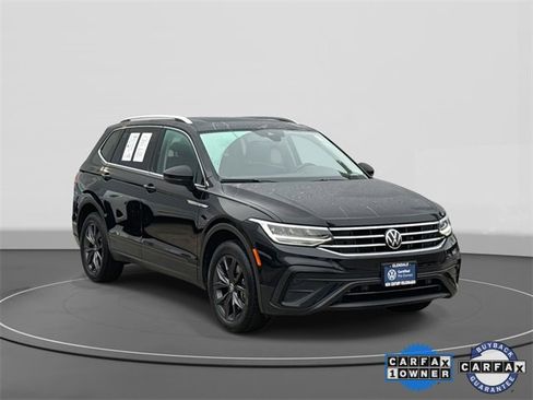 Certified 2022 Volkswagen Tiguan SE w/ Panoramic Sunroof Package image 1