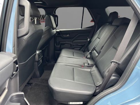 Used 2025 Toyota 4Runner Limited image 10