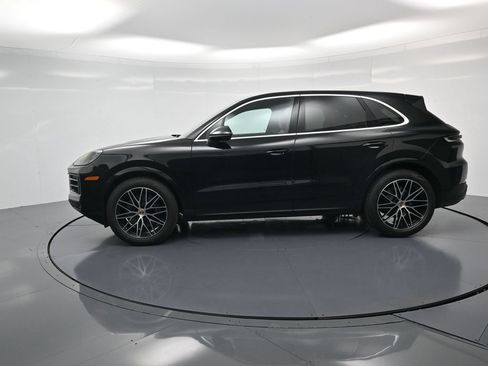 Certified 2026 Porsche Cayenne AWD/4WD image 2