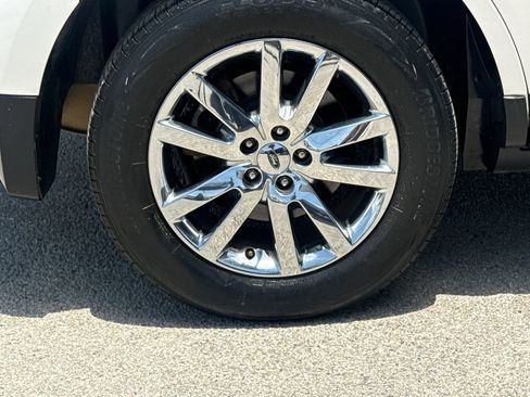 Used 2014 Ford Edge Limited w/ Driver Entry Package FWD image 10