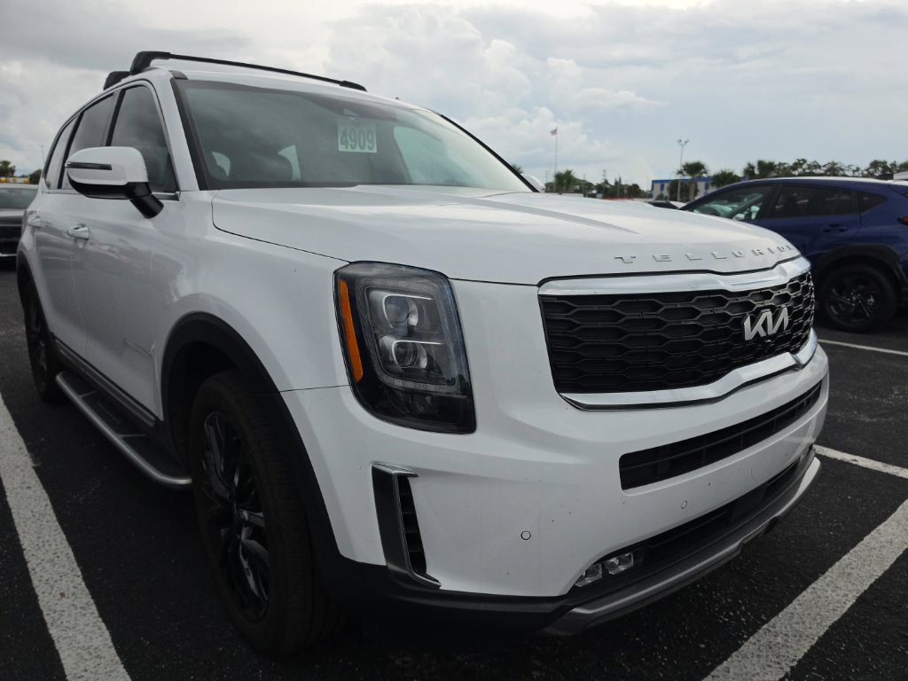 Certified 2022 Kia Telluride SX w/ SX Prestige Package AWD/4WD image 3