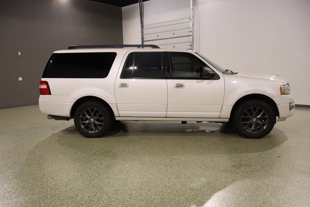 Used 2017 Ford Expedition EL Limited w/ Equipment Group 301A AWD/4WD image 11