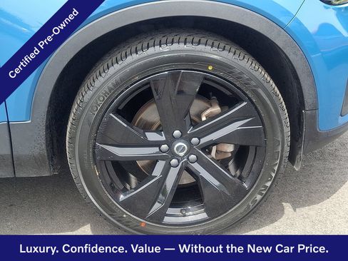 Certified 2023 Volvo XC40 B5 Plus w/ Climate Package AWD/4WD image 9